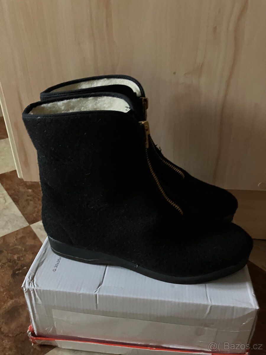 Důchodky vysoké. - 2