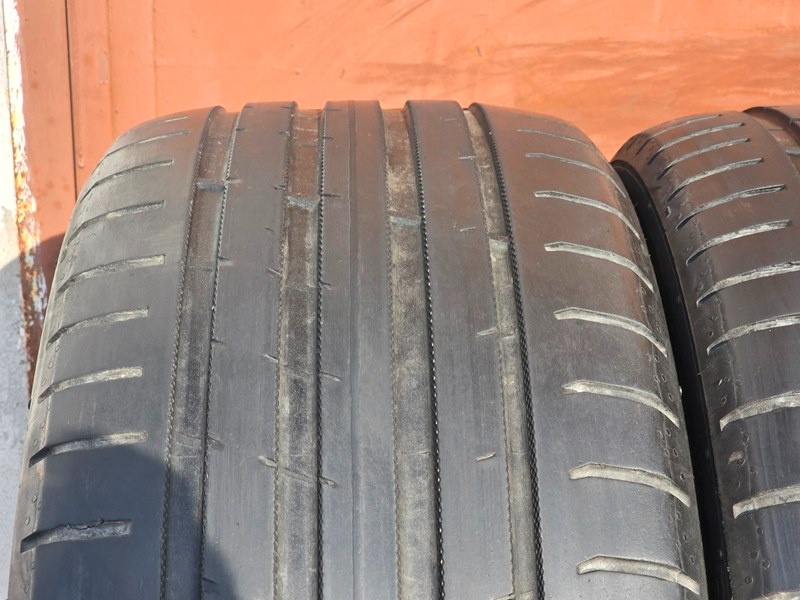 Letní Nokian 225/40/18 XL - 2