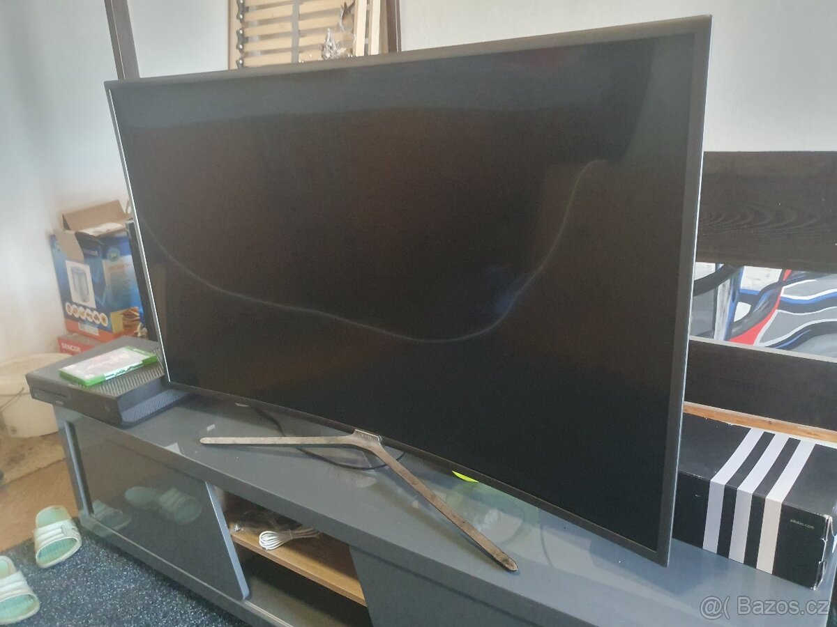 Samsung smart tv 49" - 2
