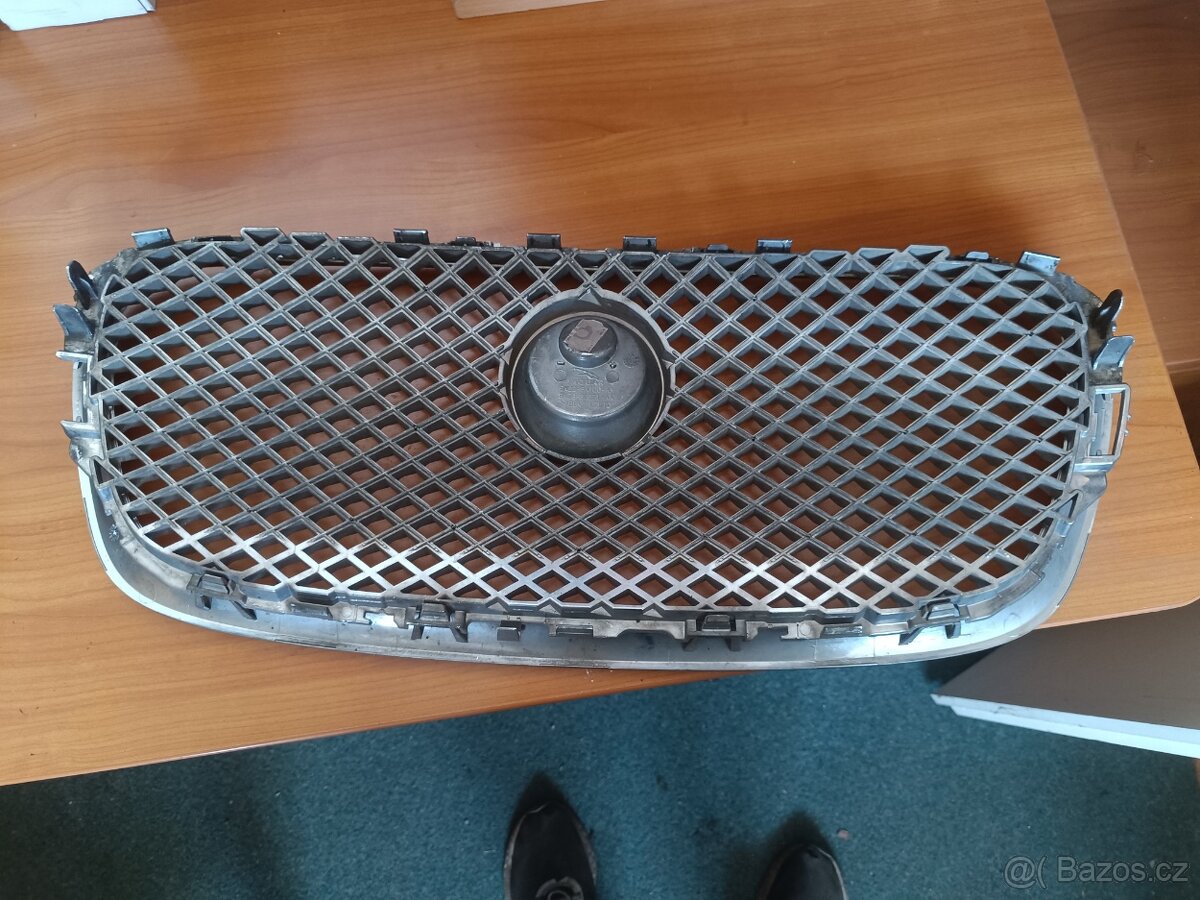 Mřížka nárazníku Jaguar XF předfacelift - 2