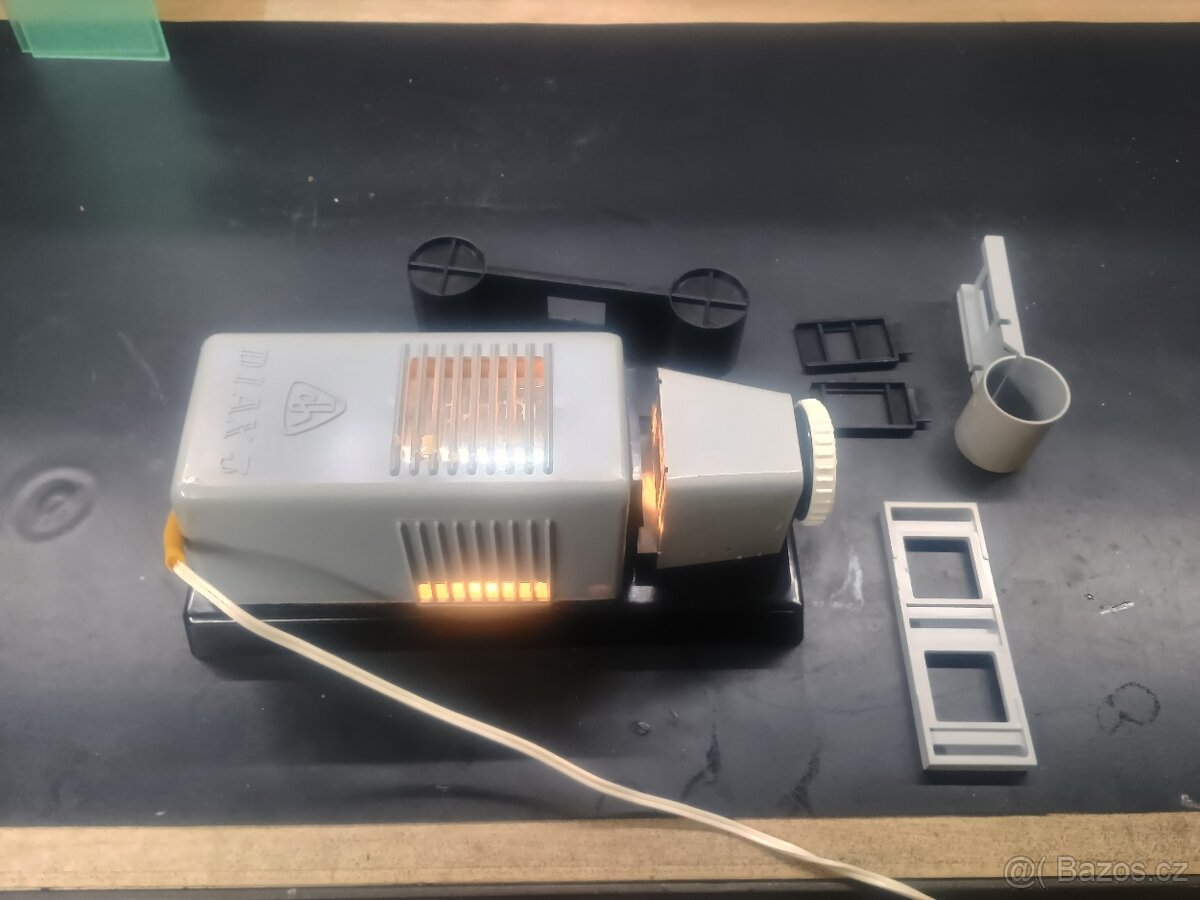 Projektor - 2