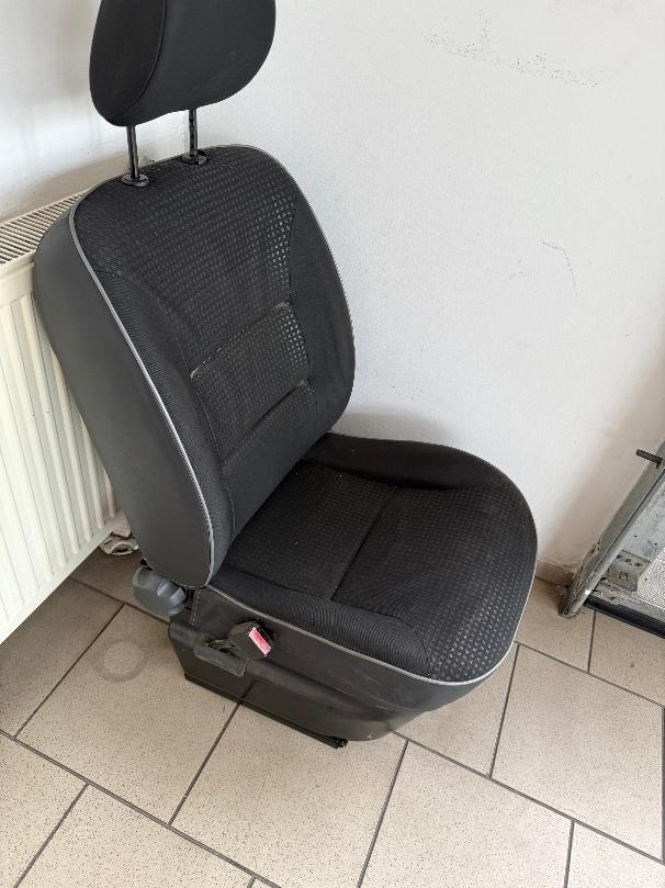 Sedačka pro řidiče na vůz Citroen Berlingo - 2