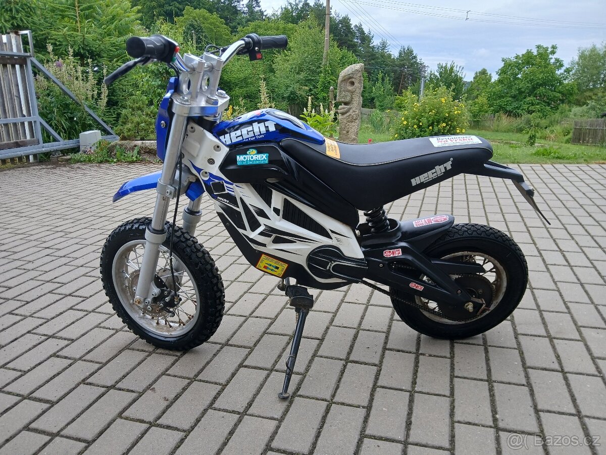 Hecht 59750 AKU motocykl