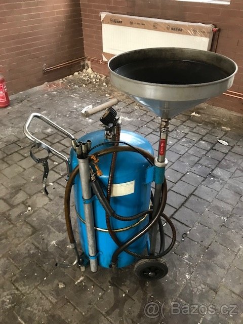 Sběrná nádoba na vyjetý olej s odsáváním - 2