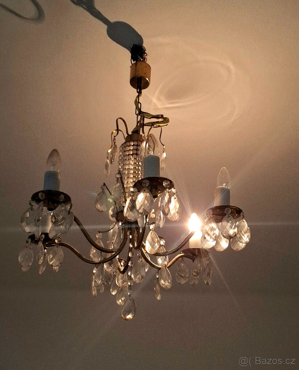 Skleněný lustr - 2