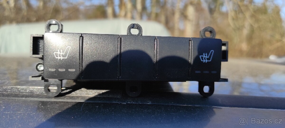 Spínač Mercedes A w169 - 2