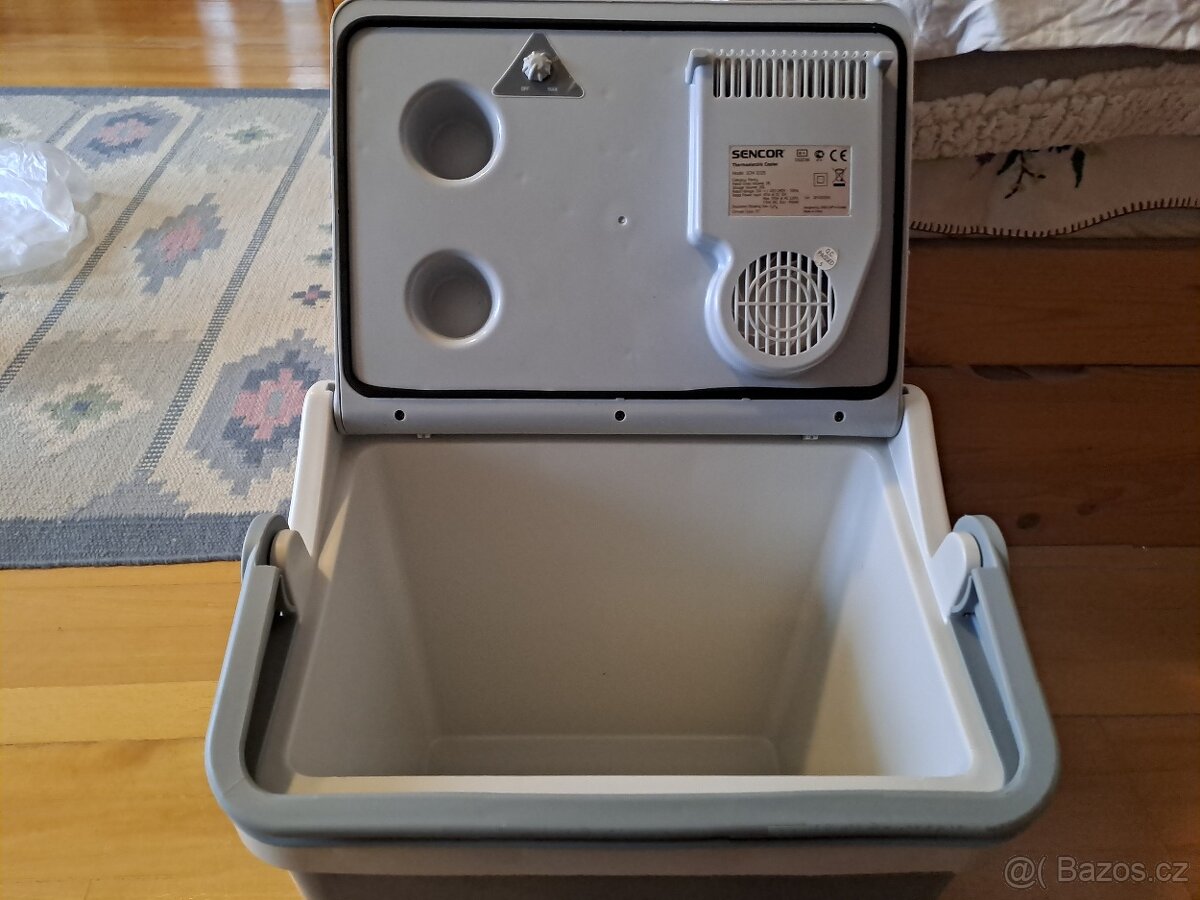 Přenosná lednice Sencor SCM 2025 - 2