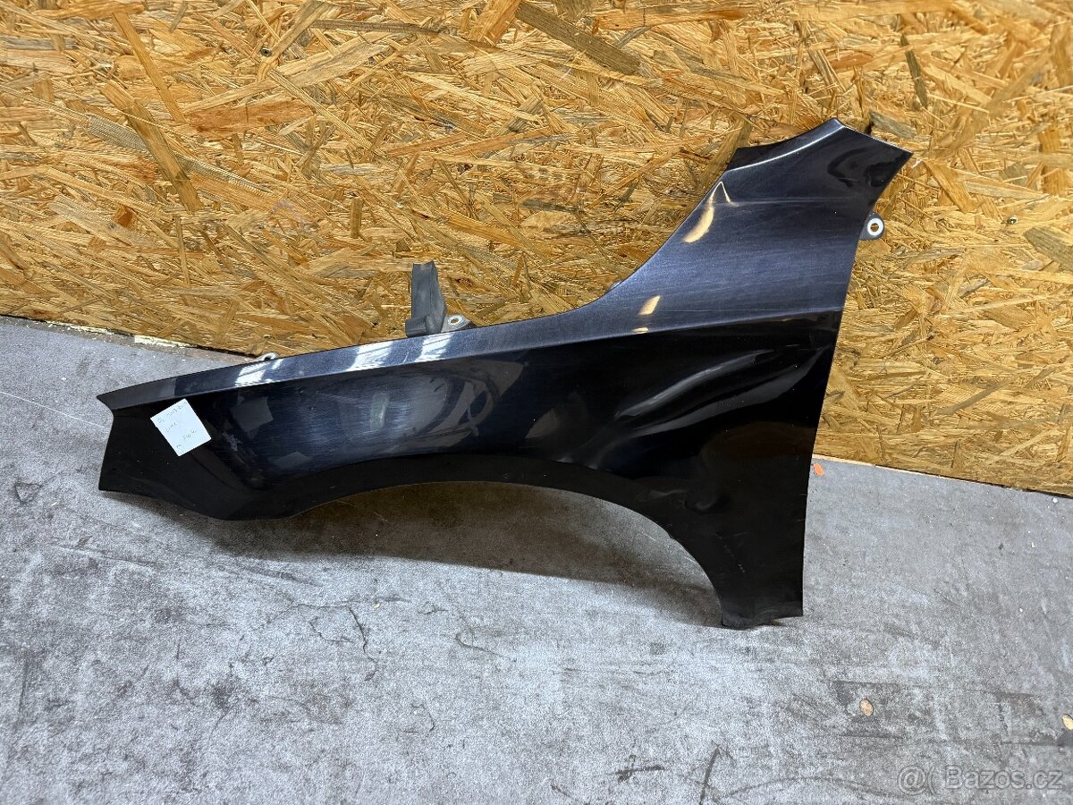 Levy blatnik Skoda Octavia 3 2013-2017 POSKOZENY - 2