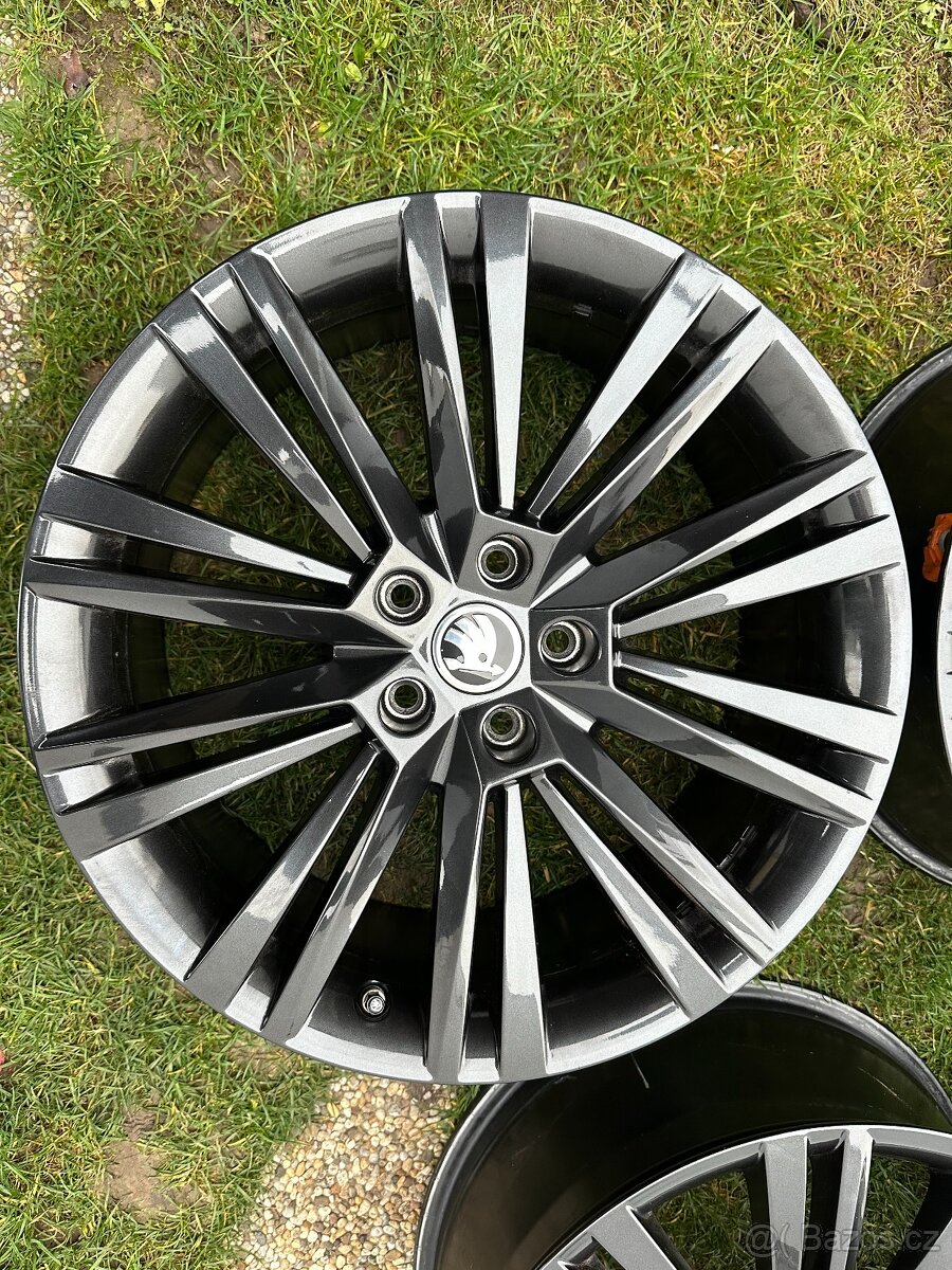 19" sada originálních ALU disků Canopus Škoda Superb 3 +TPM - 2