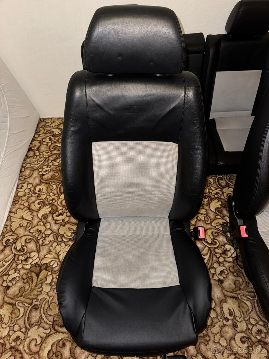 Sedačky Škoda Octavia 1 RS - 2