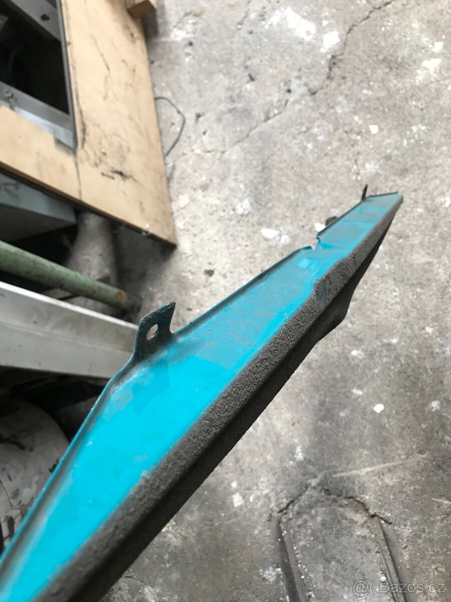 Škoda Favorit - přední maska - 2