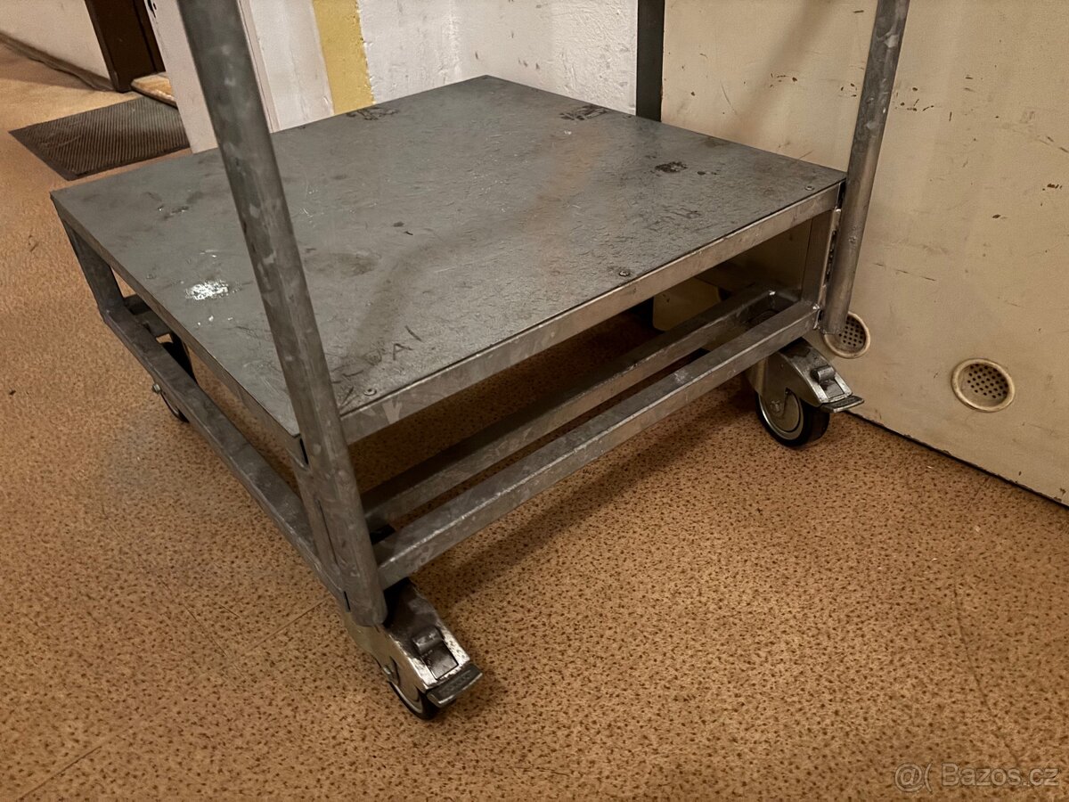 Dílenský manipulační vozík - 2