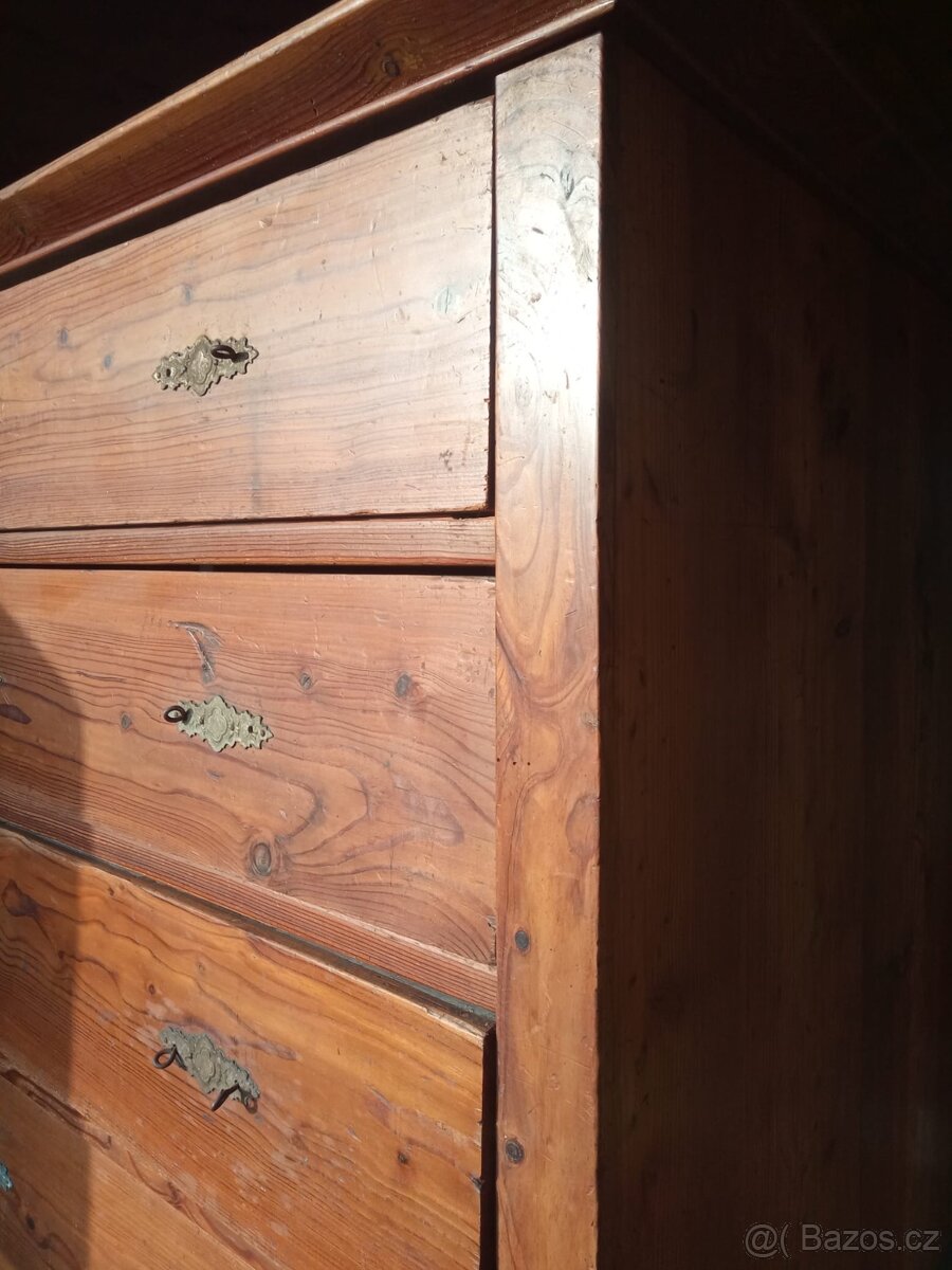 Historická komoda - 2