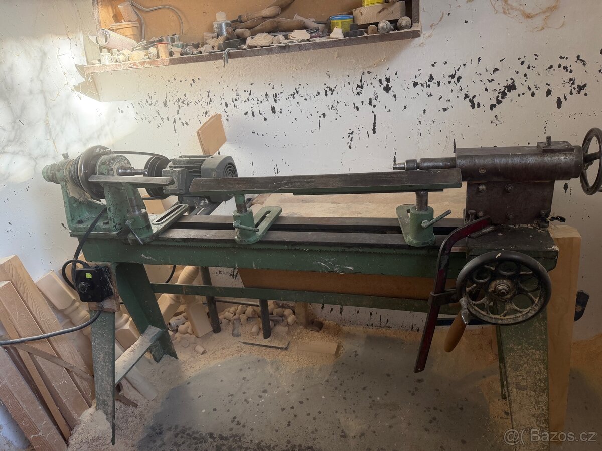 Soustruh na dřevo - 2