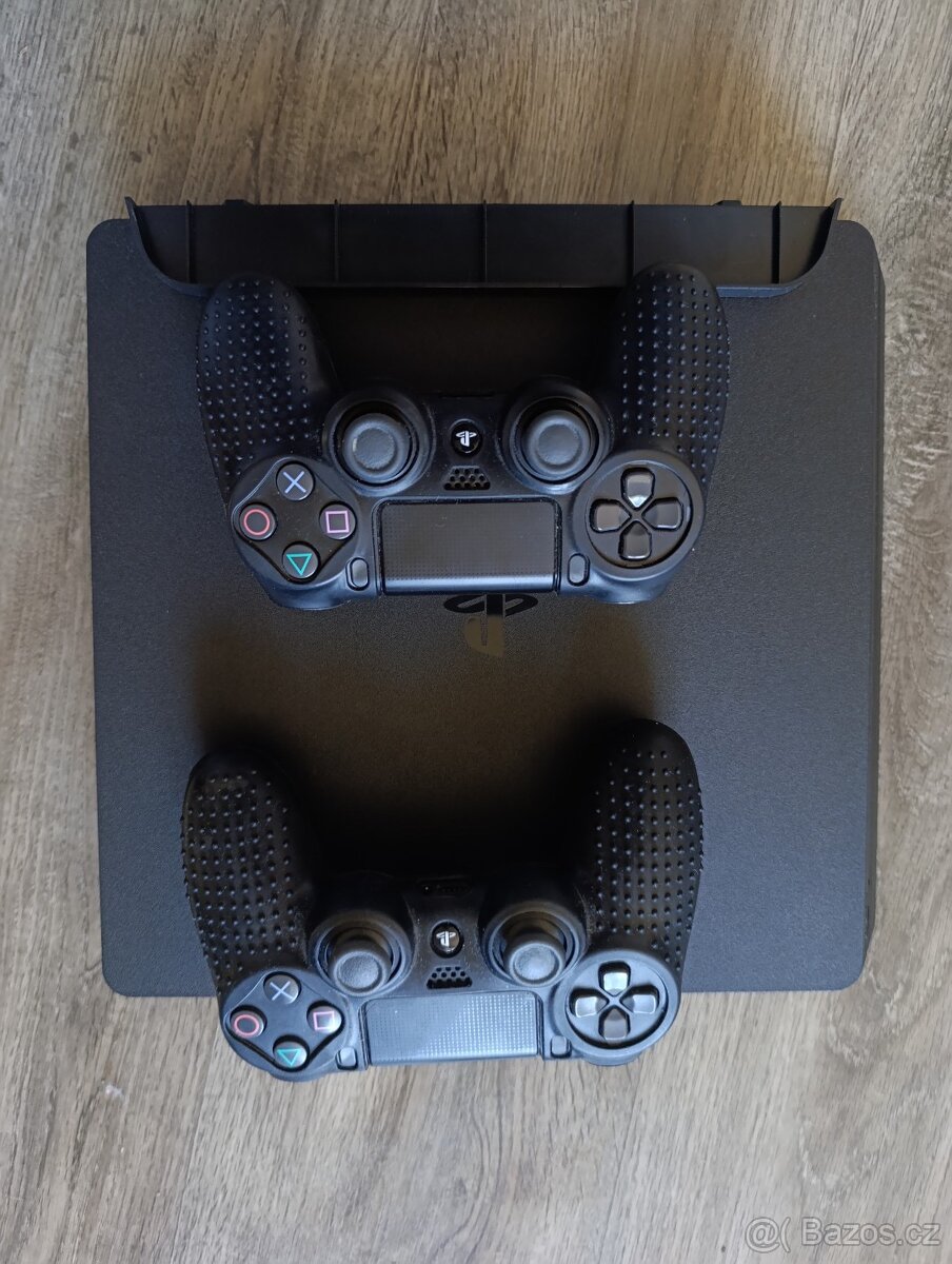 PS4+hry+chladící deska - 2
