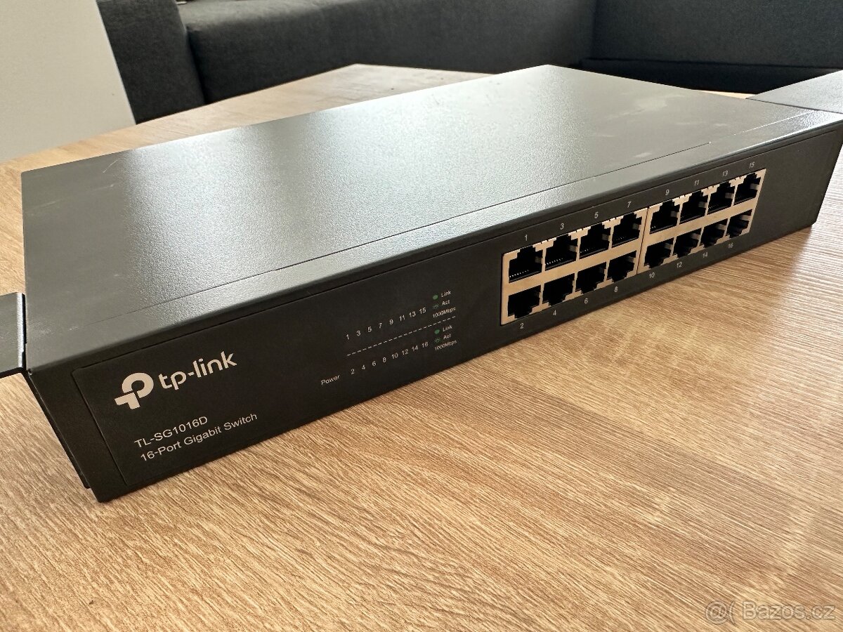 TP-Link TL-SG1016D - 2