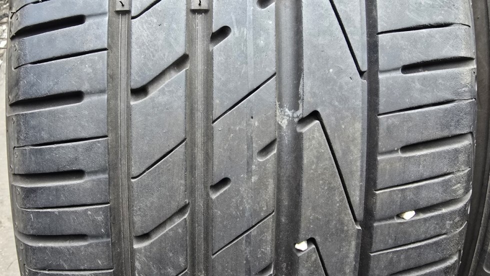 Letní pneu 235/55/18 Hankook - 2