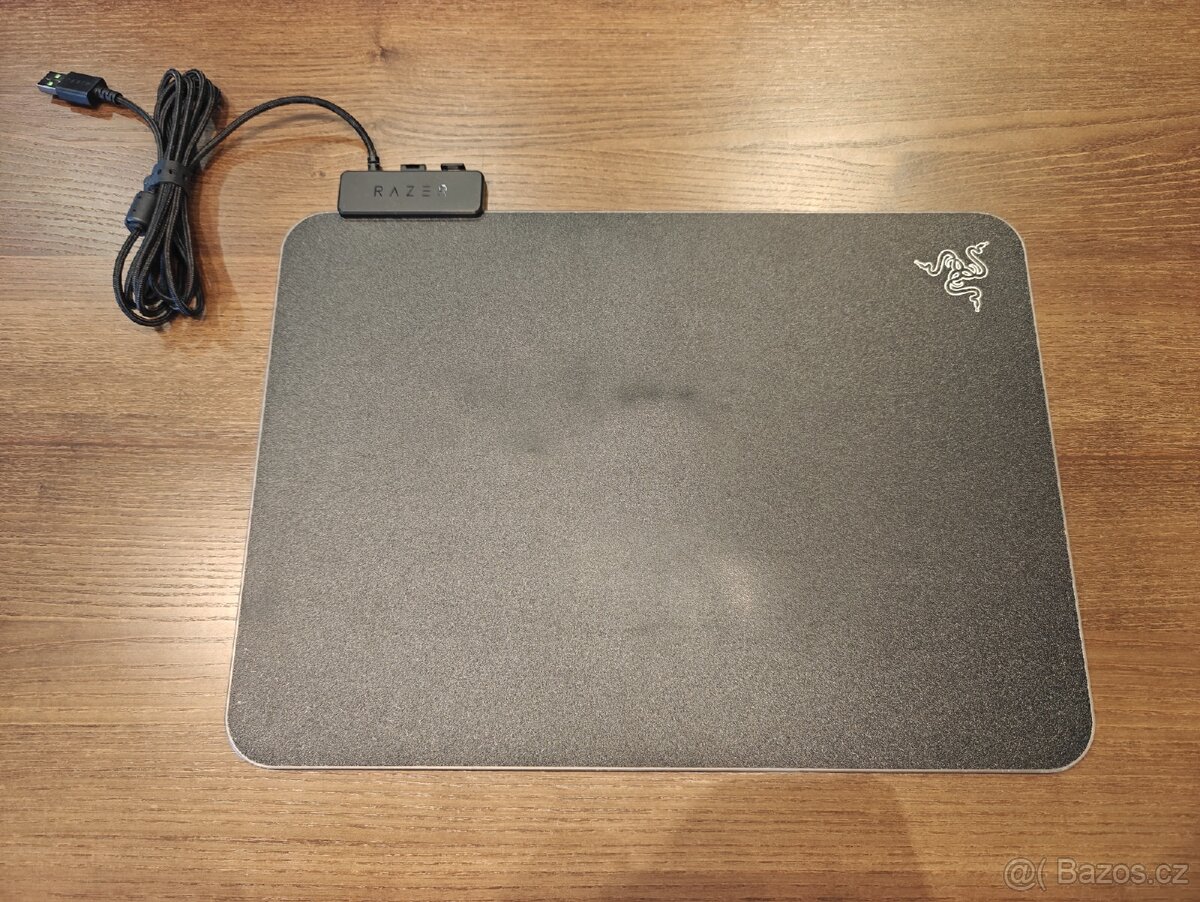 Razer Firefly V2 - 2