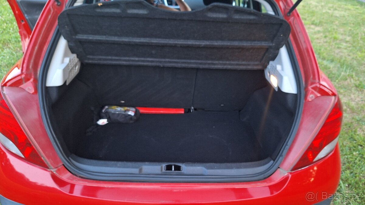 Prodám Peugeot 207, 1,4HDi, r.v. 2012 - 2