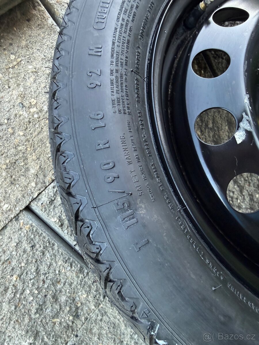 Rezervní kolo BMW R16 - 2