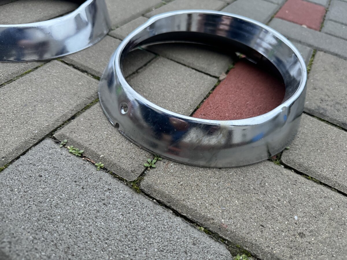 Volha Gaz 21,nové chromy předních světlometů - 2