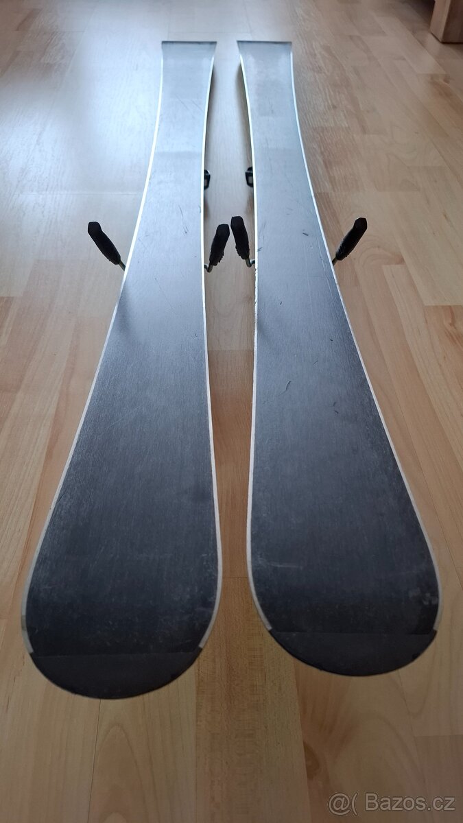 Juniorské lyže HEAD 137cm - 2