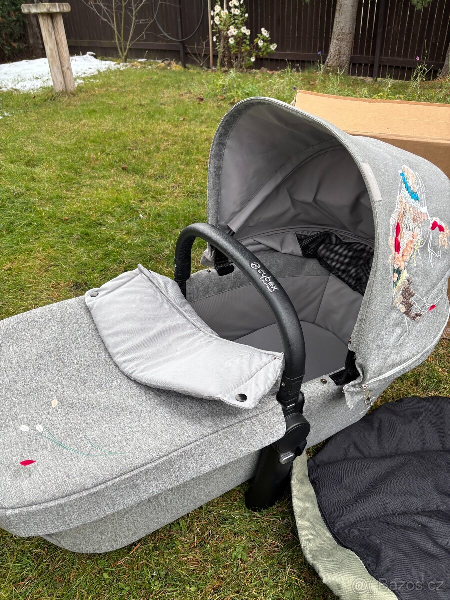 Dvojkombinace Cybex Priam Koi s doplňky - 2