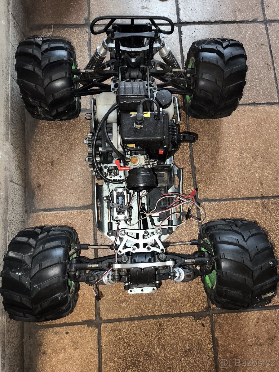 Benzínový RC model 1:5 4WD, možná výměna za PS 5 pro - 2