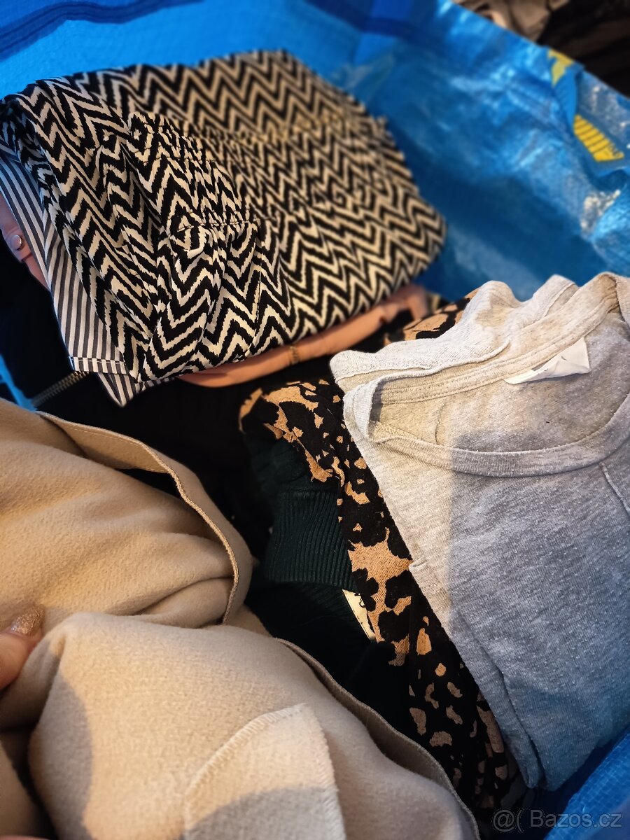 Oblečení 50,- Kč kus - 2