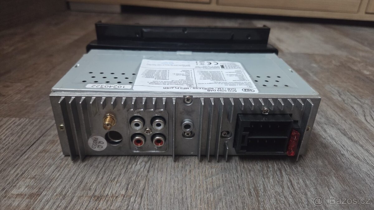 autorádio Trevi SCD 5753 DAB - 2