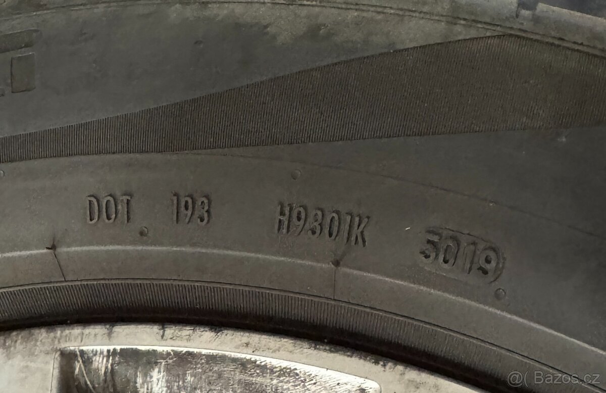 Pirelli scorpion 235/55 R18 100V (letní) - 2