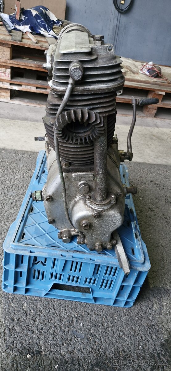 Motor Praga 350 - 2