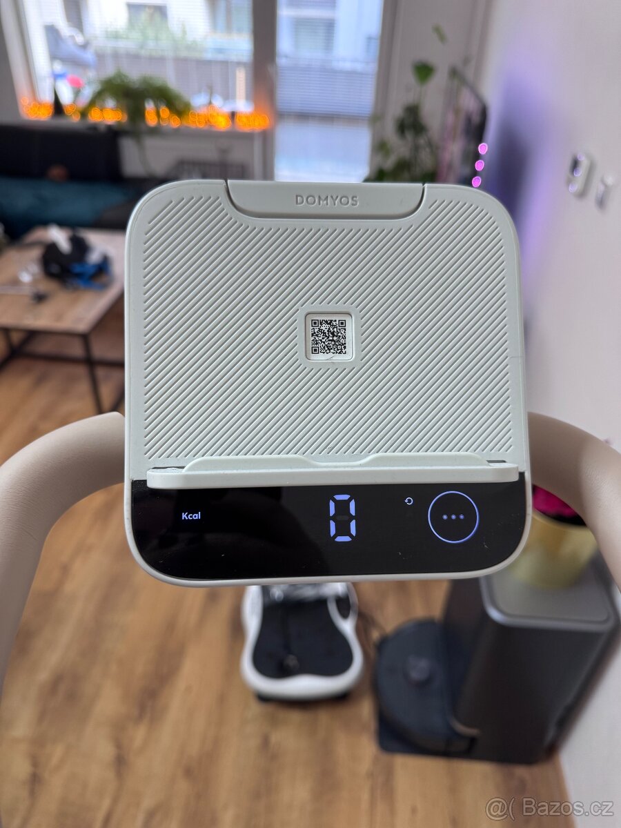 Eliptický trenažér samonapájecí Initial 300 - 2