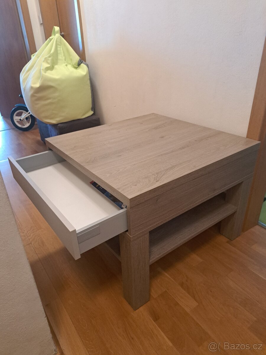 Hezký a kvalitní konfrerenční stůl - 2