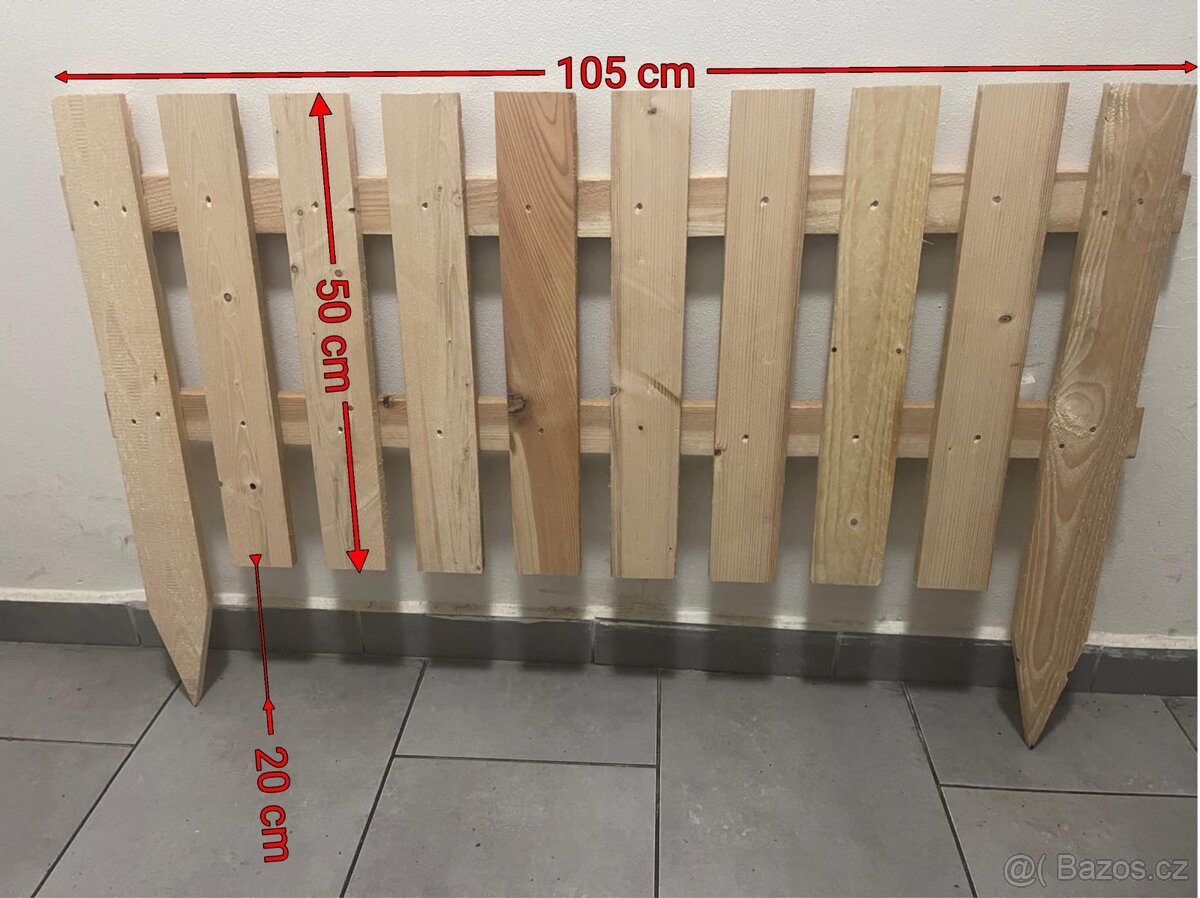 Dřevěný dekorativní plot - 2
