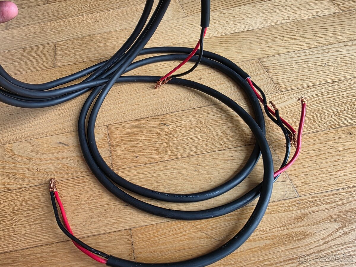 Prodám kvalitni reprokabely 2 x 2.5m - 2