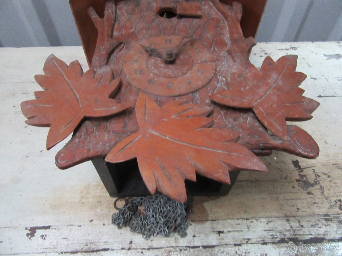 Nabízím staré dřevěné kukačky. Chybí zaváží ,kyvadlo, kousek - 2