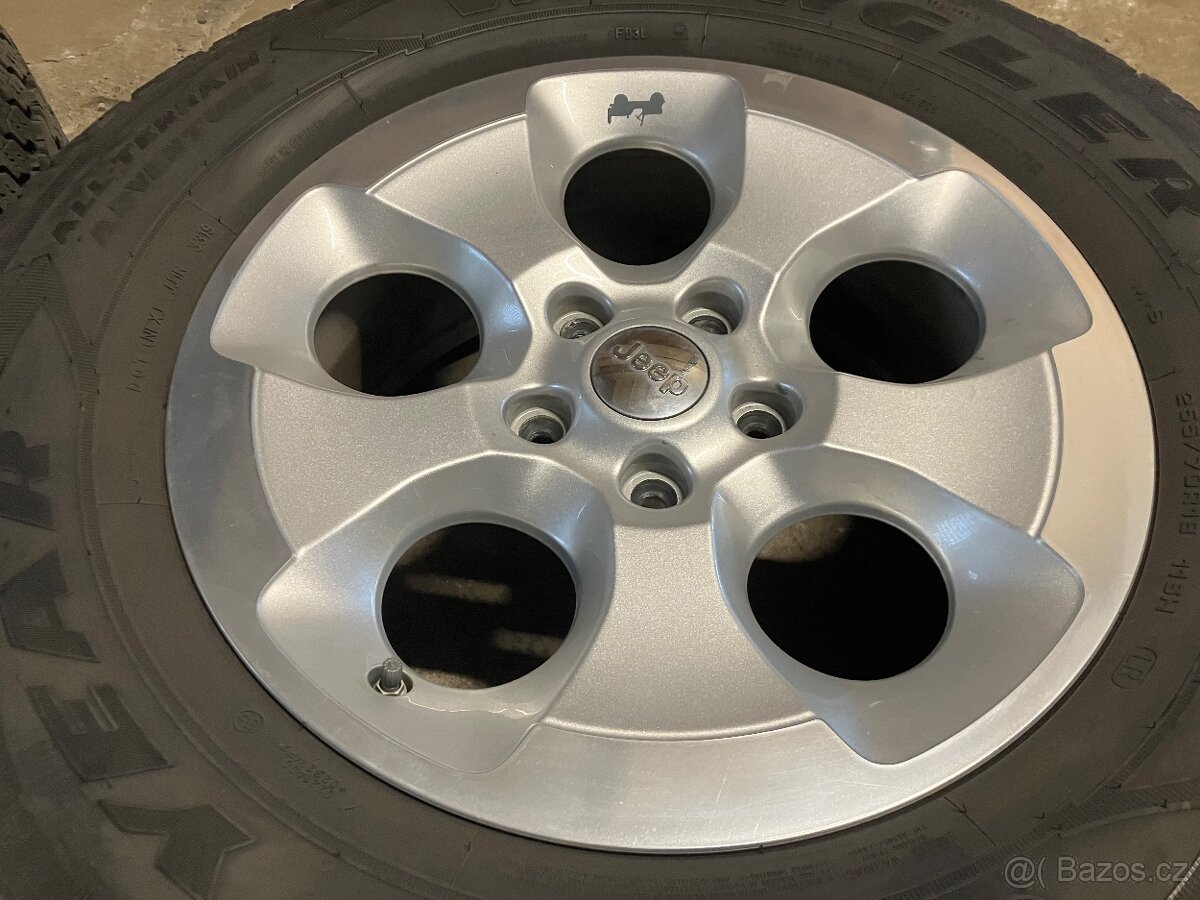 Kola jeep wrangler sada r18