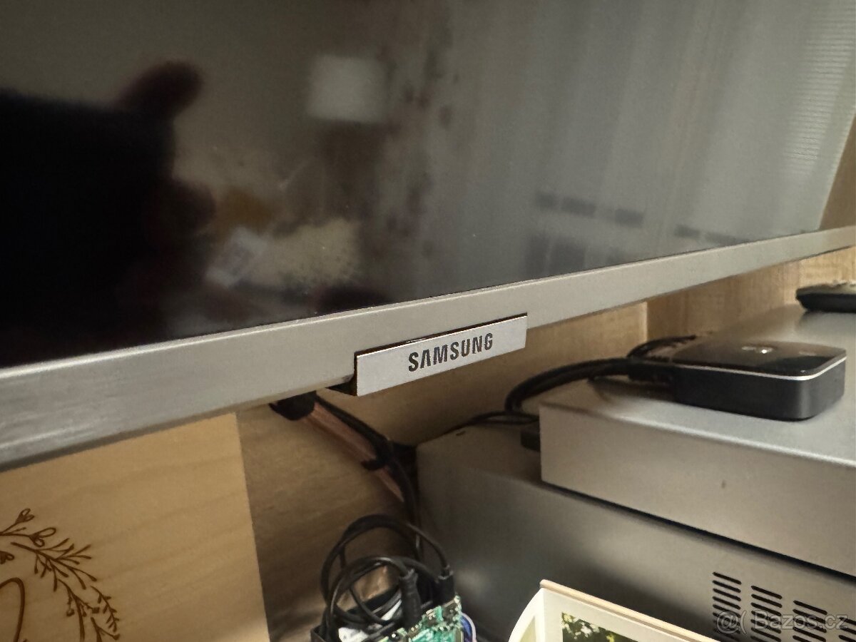 TV Smart UHD 4K Samsung UE50TU7172U - 2