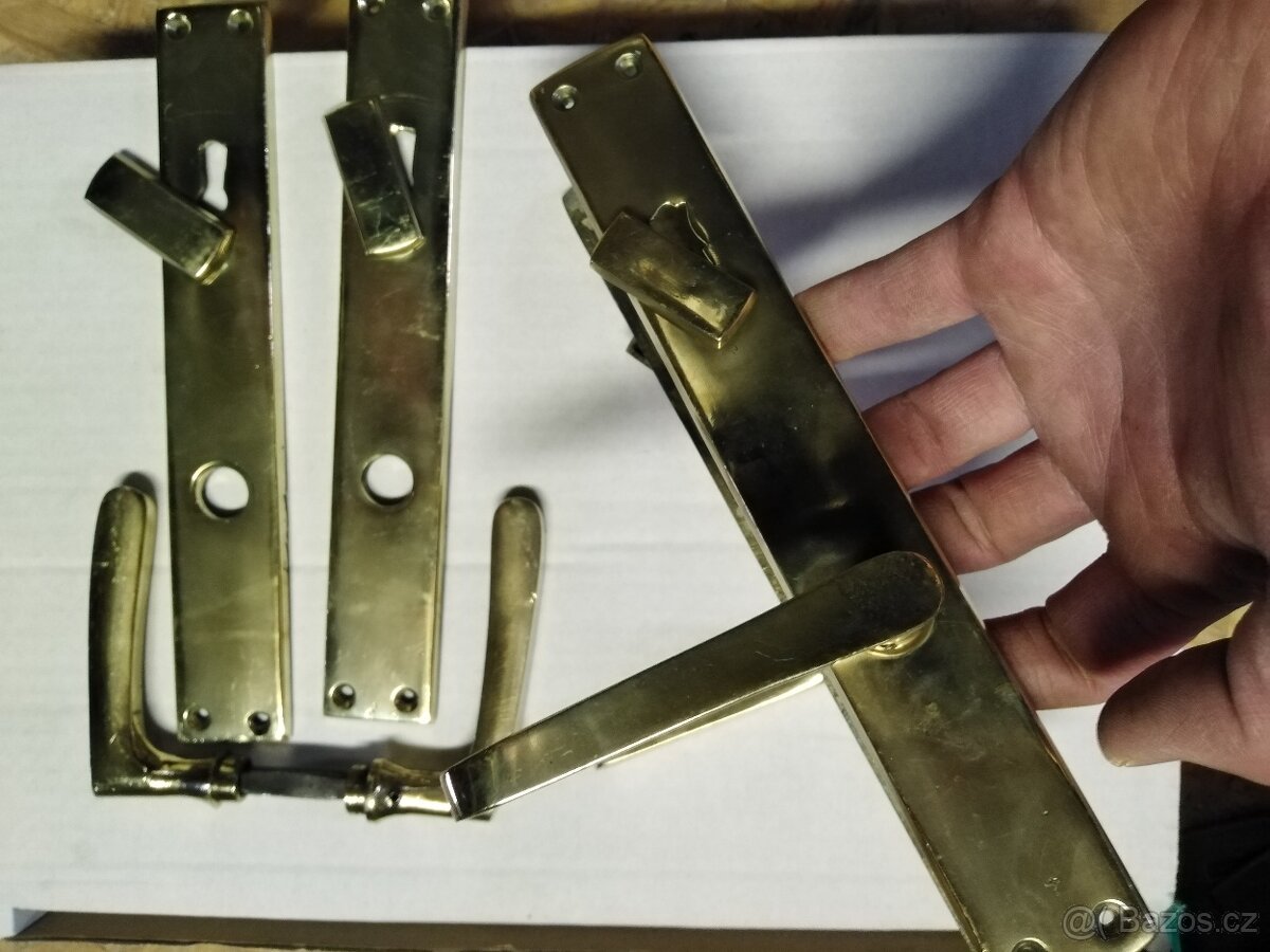 Mosazné dveřní kování na dveře, původní mosaz - 2