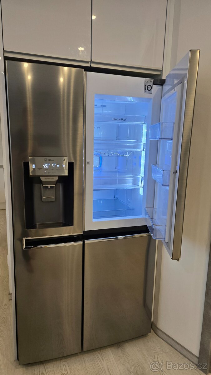 Americká lednice LG GSJ960PZBZ - 2