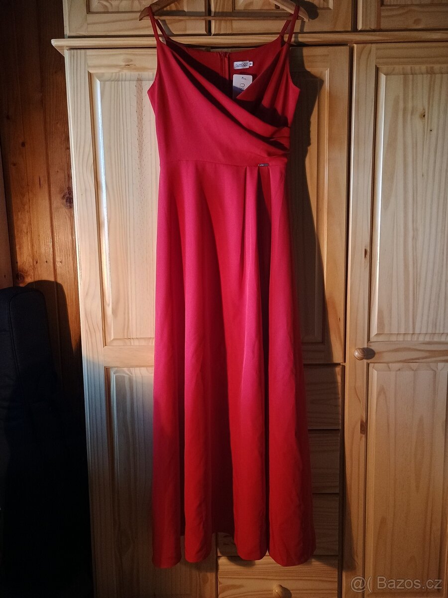 Červené dlouhé šaty Numoco velikost 38 - 2