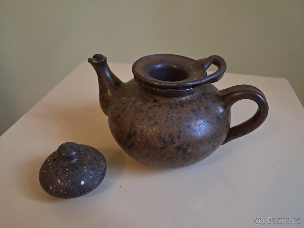 keramická konvice - 2