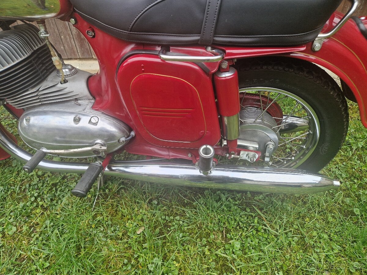 Cukrík Jawa 350 typ 360 stk 2029 komplett repas - 2