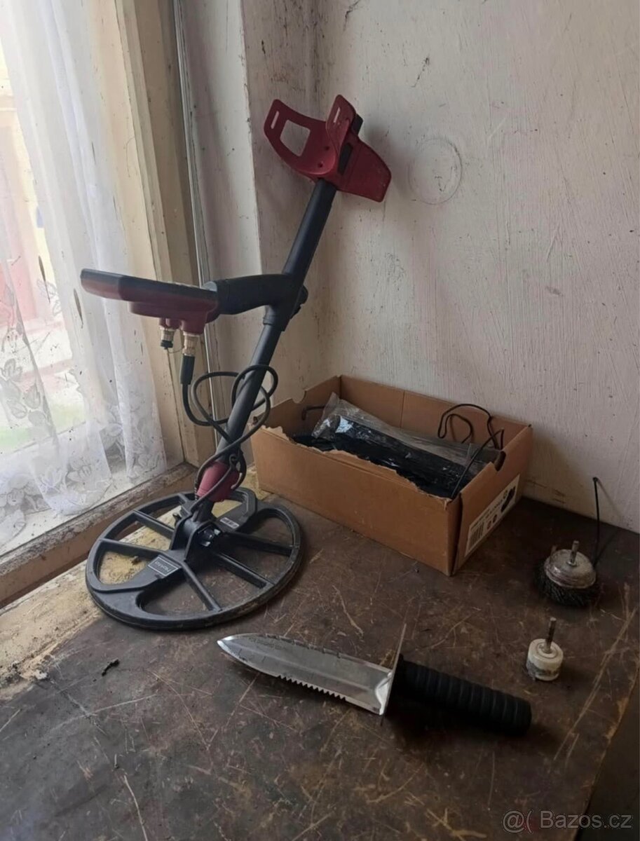 Detektor kovu nokta findx pro - 2