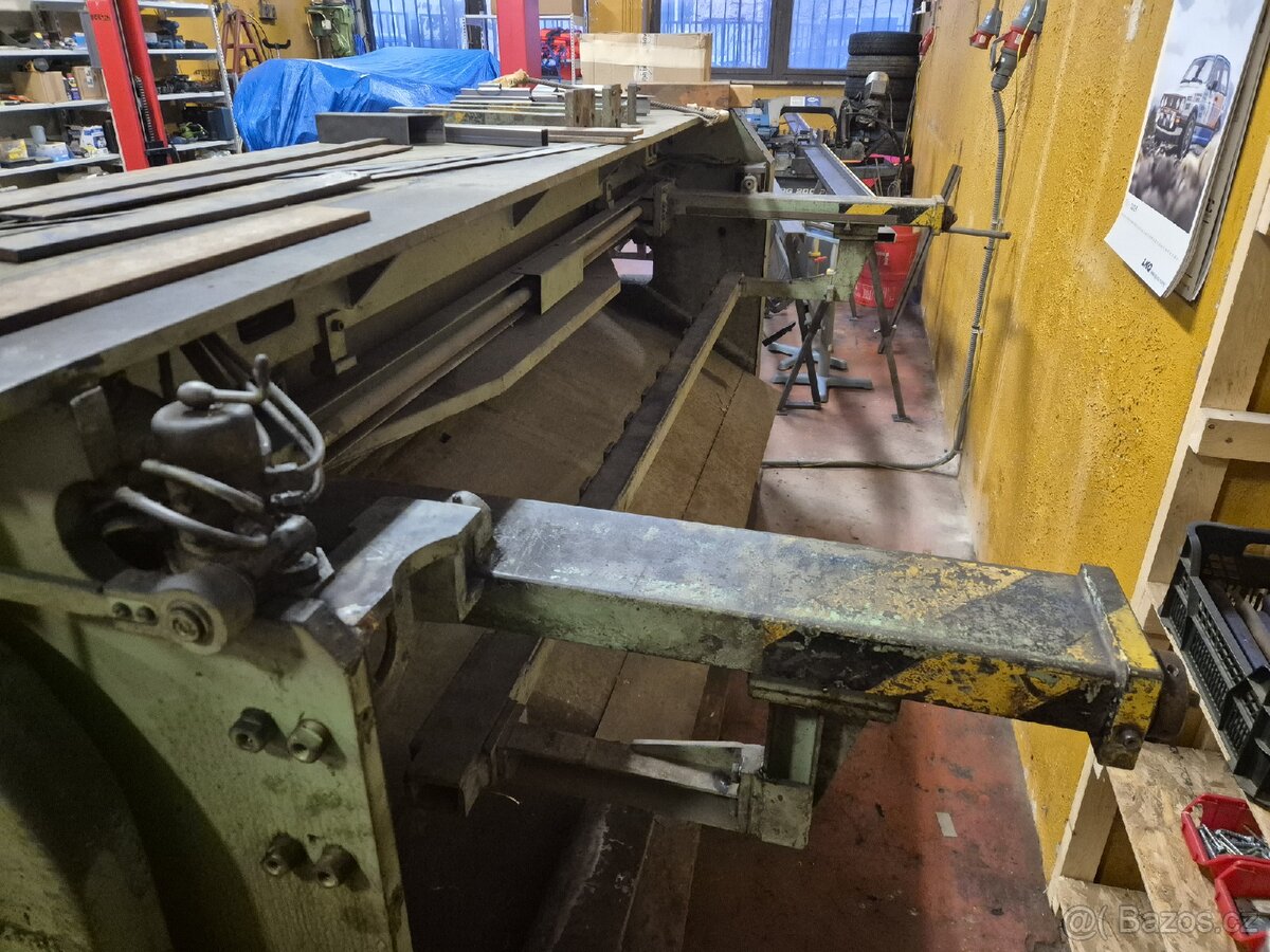 Prodám strojni padací nůžky 2,5m - 2
