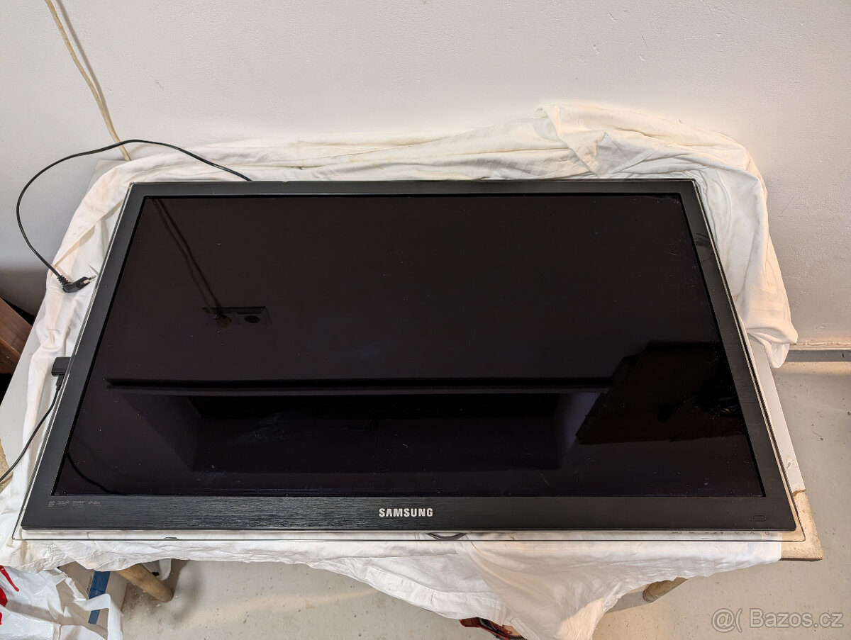 Samsung 40" (101cm) UE40C6900VS - 2