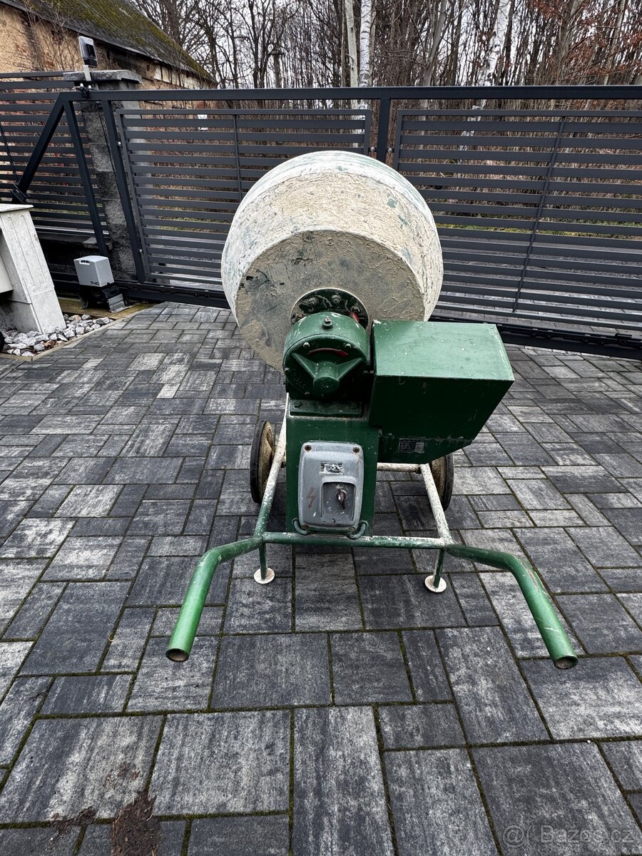 Stavební míchačka - 2