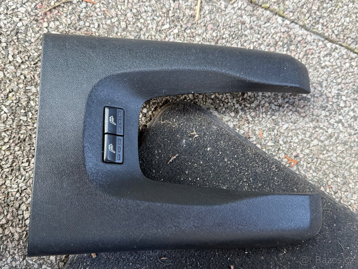 Zadní sedadla Volvo V40 - 2