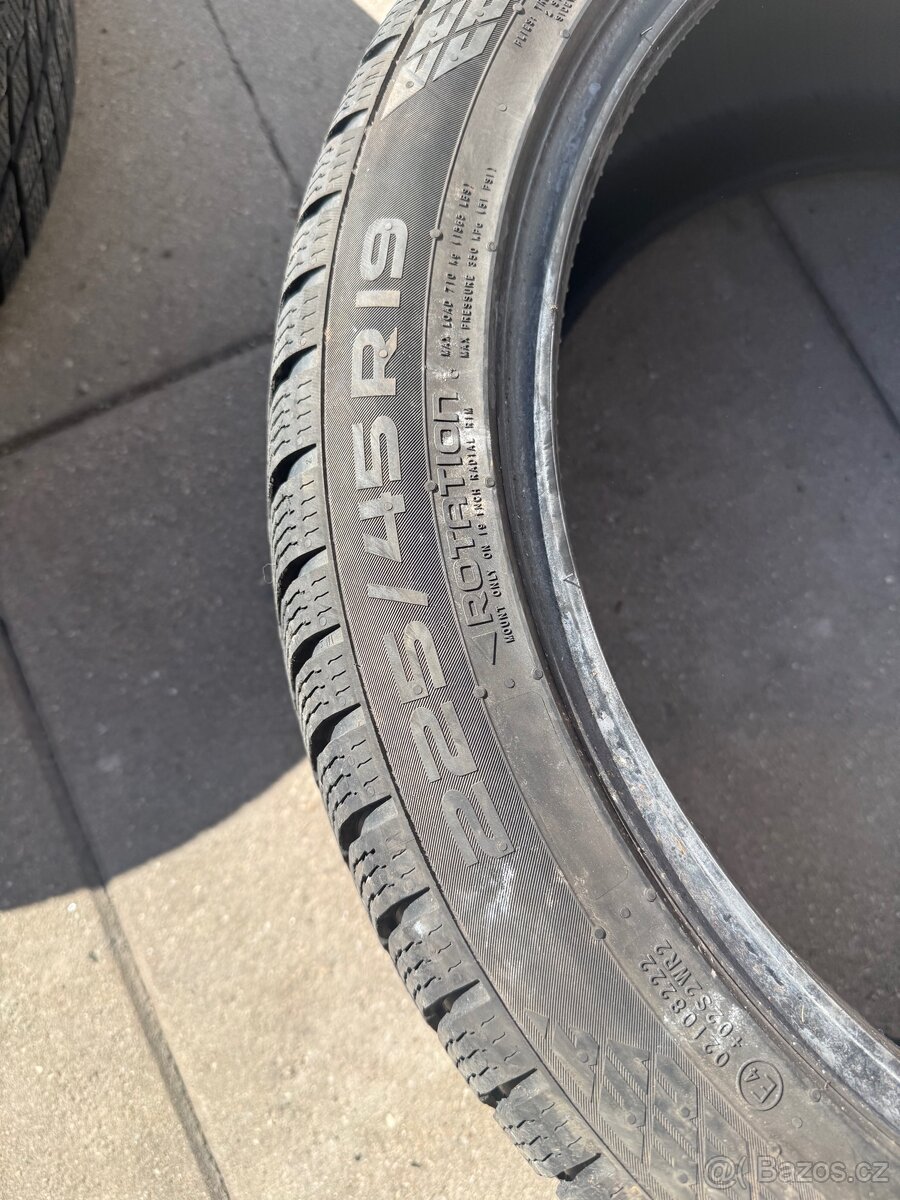 Zimní 225/45/R19 Nokian Tyres - 2
